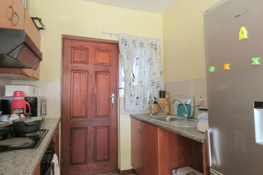 To Let 2 Bedroom Property for Rent in Parklands Western Cape